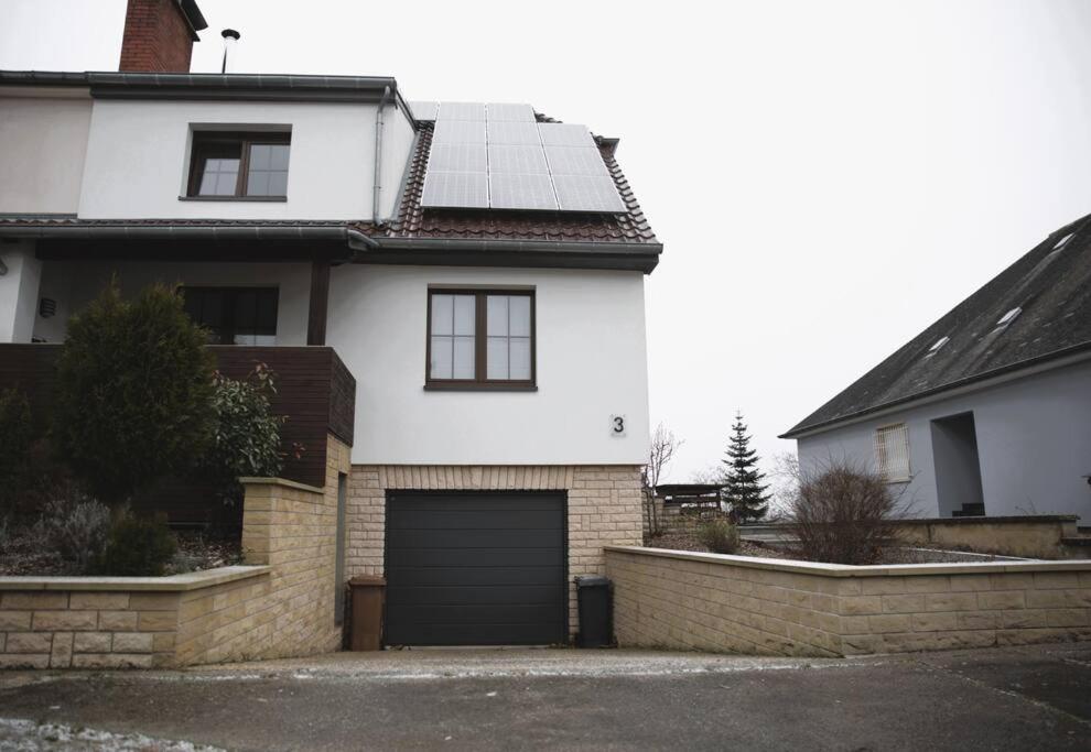 Cozy 3 Bedroom House With 11 Kw Electric Car Charger Hesperange Exterior photo
